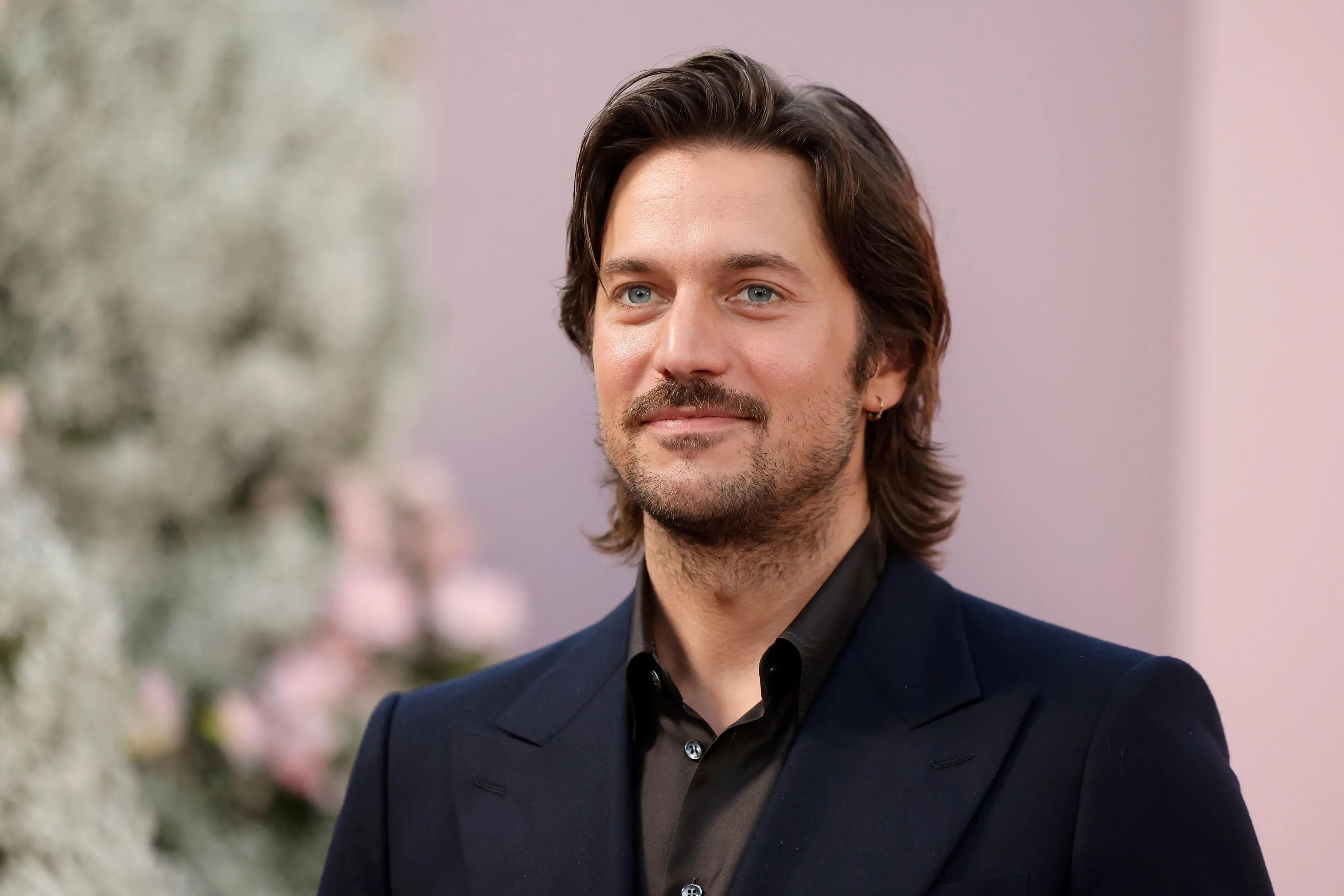 Лукас Браво яагаад нэг л сэдвийг дахин дахин ярихыг үзэн яддаг вэ?